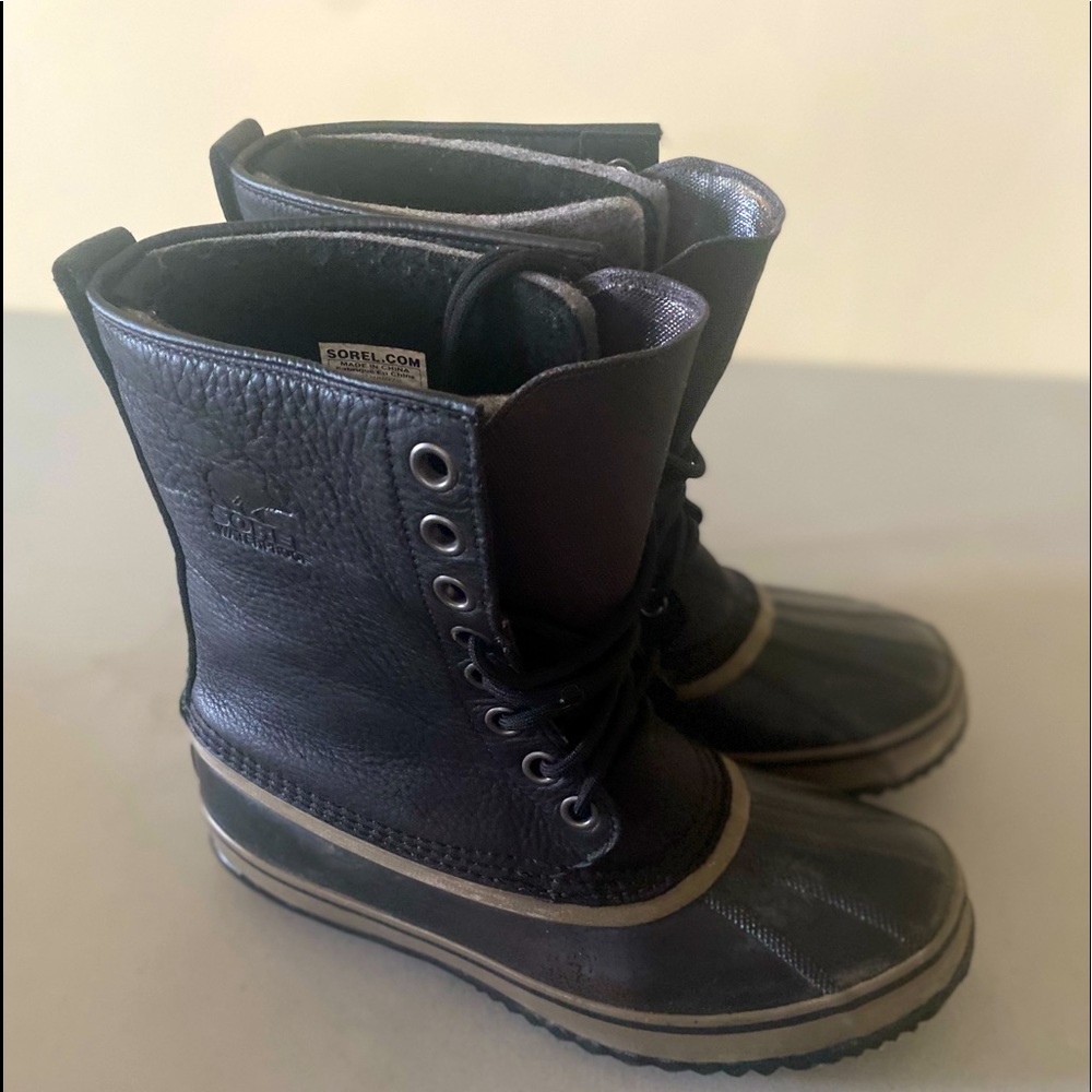 SOREL mens size 9 boots